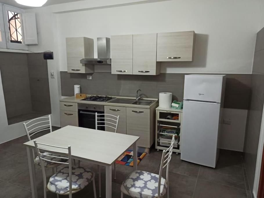 Intero Alloggio - Centro Storico - La Tana Di Aldo- 150 M Da Pepe In Grani Caiazzo 외부 사진